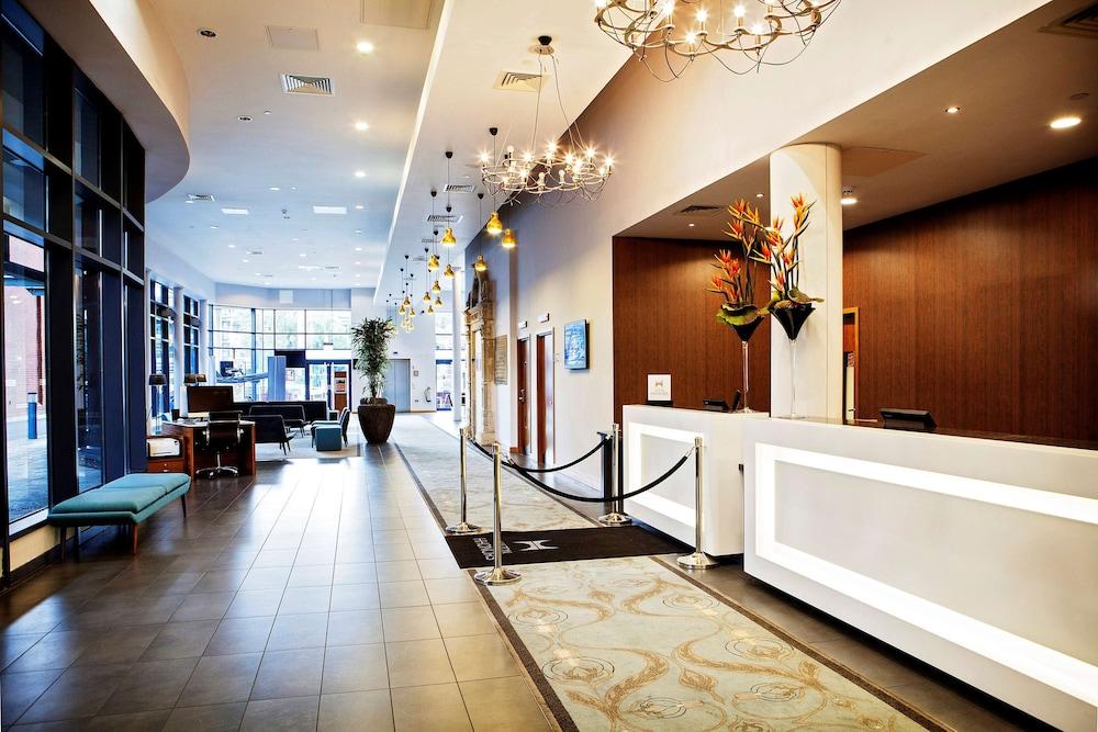 Doubletree By Hilton Lincoln — 8