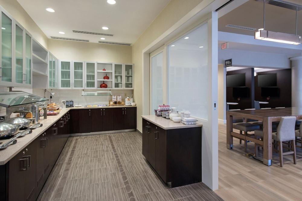 Residence Inn Fairfax City — 8