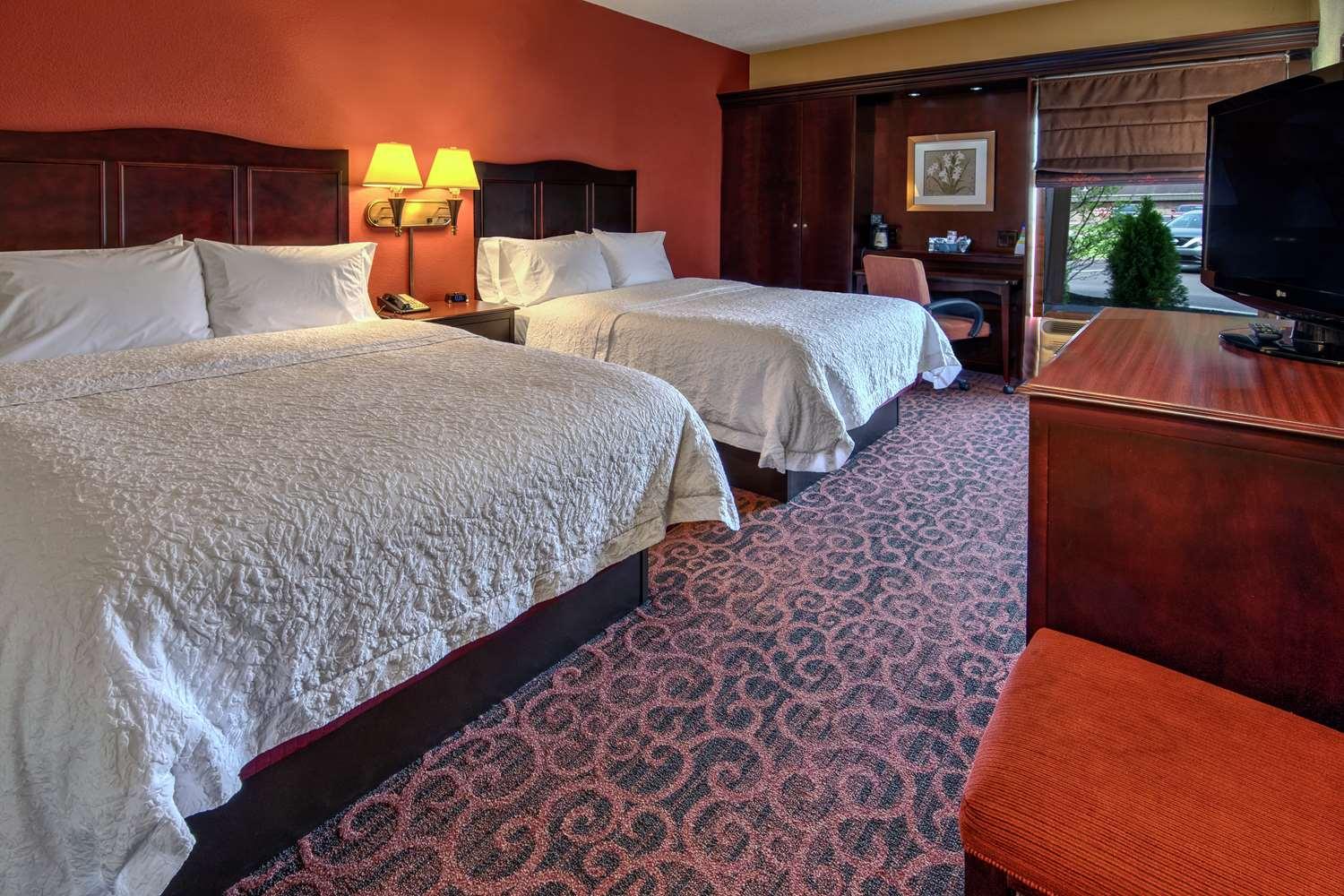 Hampton Inn Ashland — 9