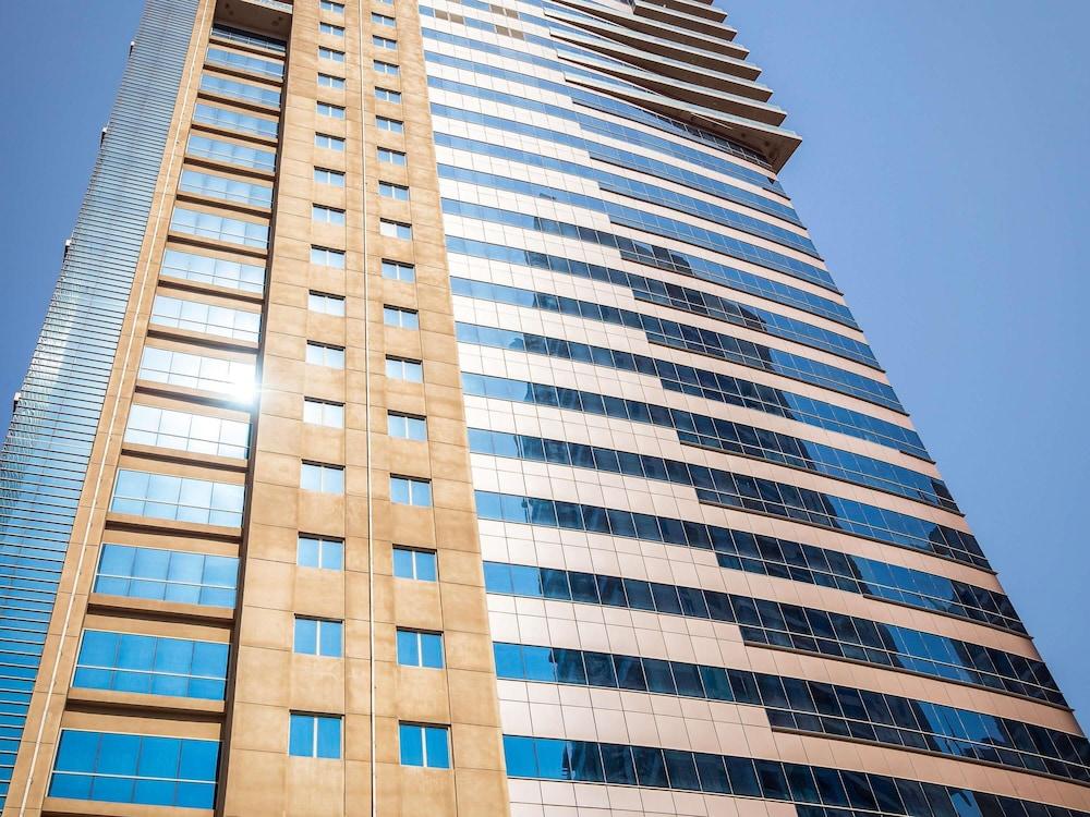 Pullman Dubai Jumeirah Lakes Towers - Hotel & Residence — 4