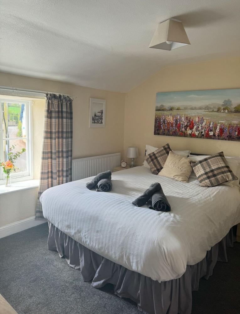 Thorverton Arms - Inn — 8