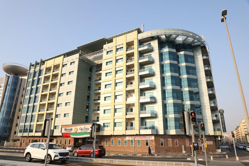 Wescott Plaza Hotel Apartments L.L.C — 2