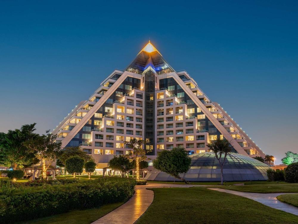 Raffles Dubai Hotel — 4
