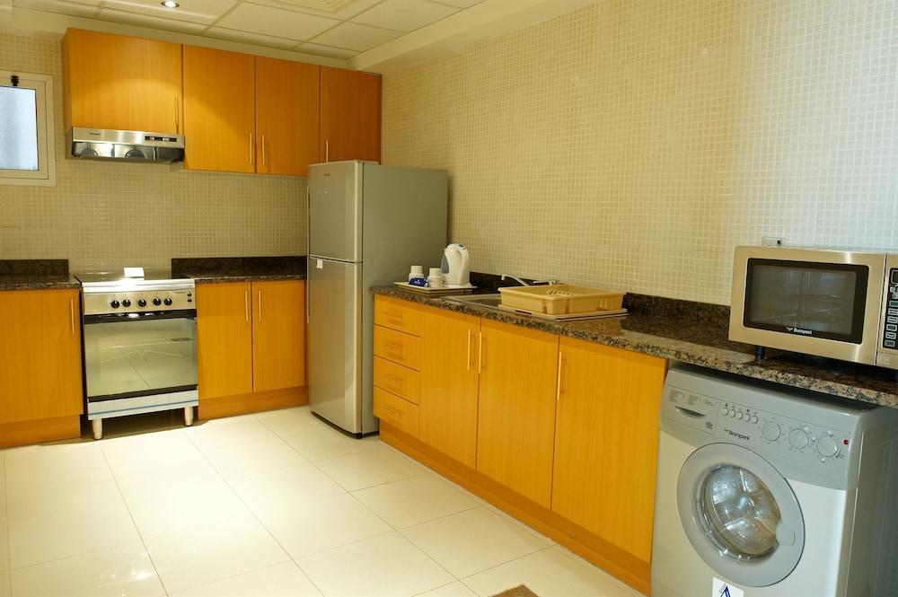 Golden Tulip Sharjah- Hotel Apartments — 10
