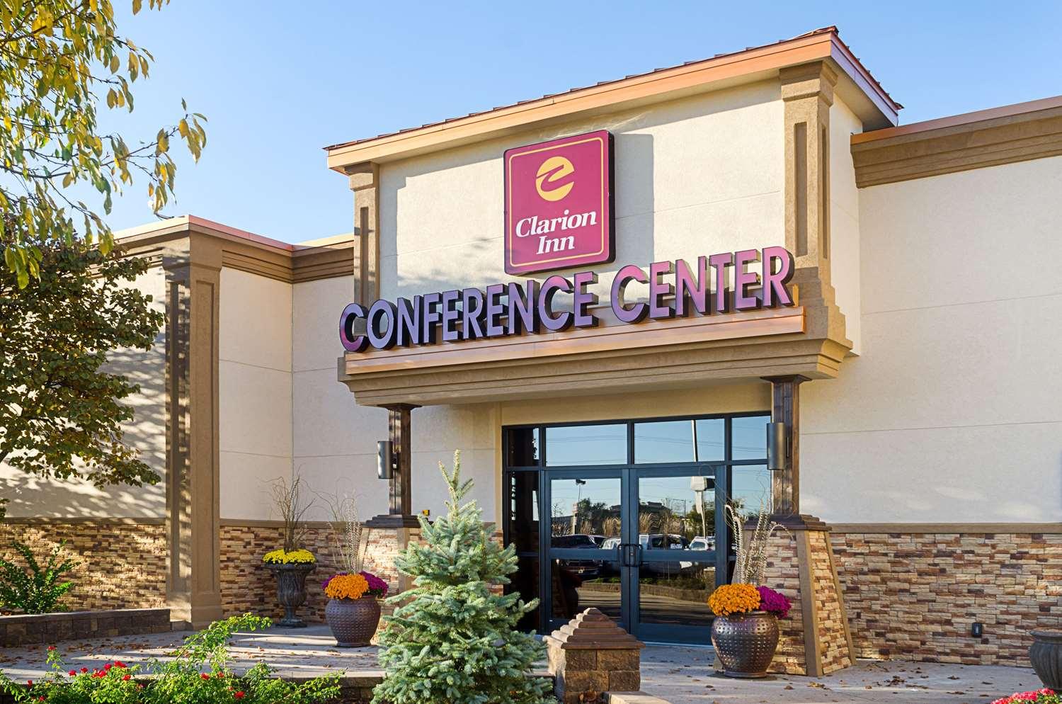 Clarion Inn Garden City, KS — 2