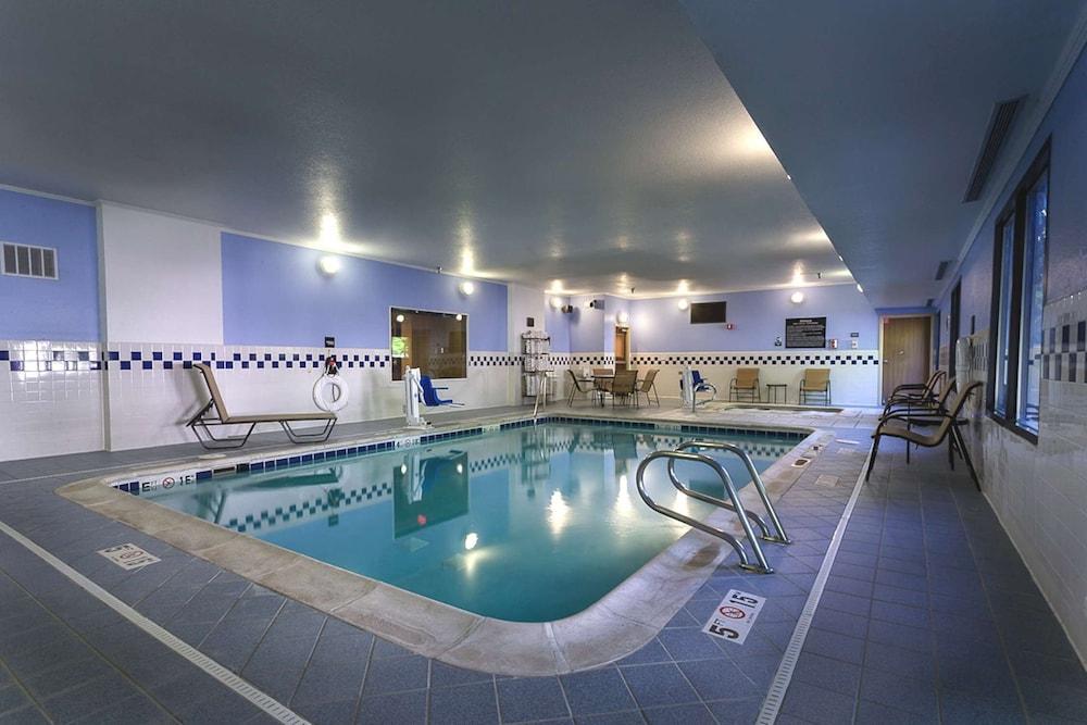 Hampton Inn Ft. Collins — 7
