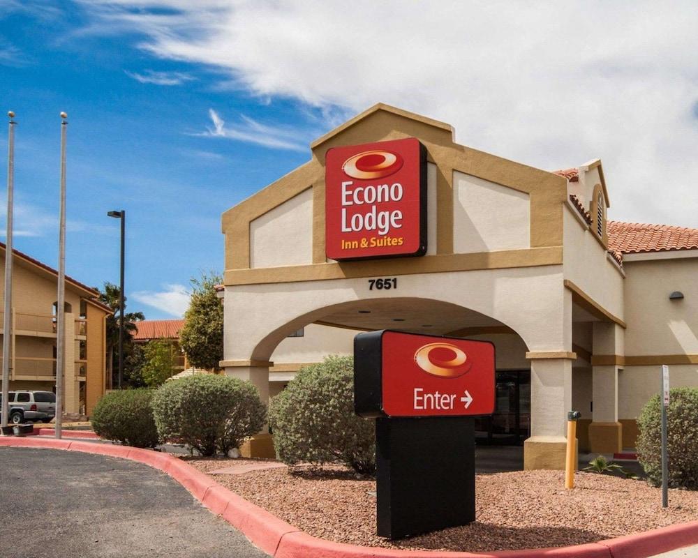 Econo Lodge Inn & Suites El Paso West — 3
