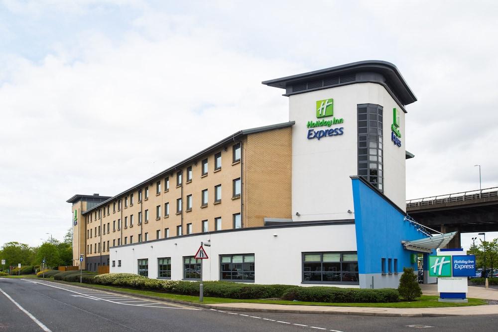 EXPRESS BY HOLIDAY INN GLASGOW AIRPORT — 5