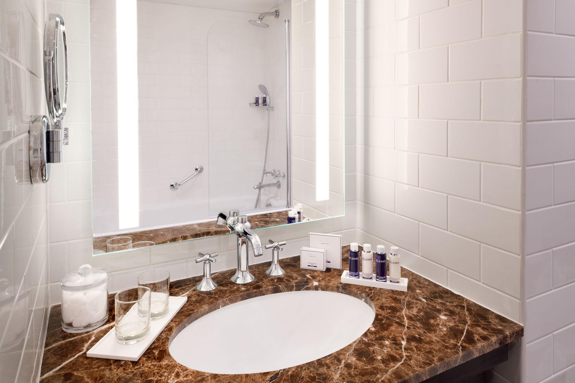 Columbus Hotel Monte-Carlo, Curio Collection by Hilton — 8