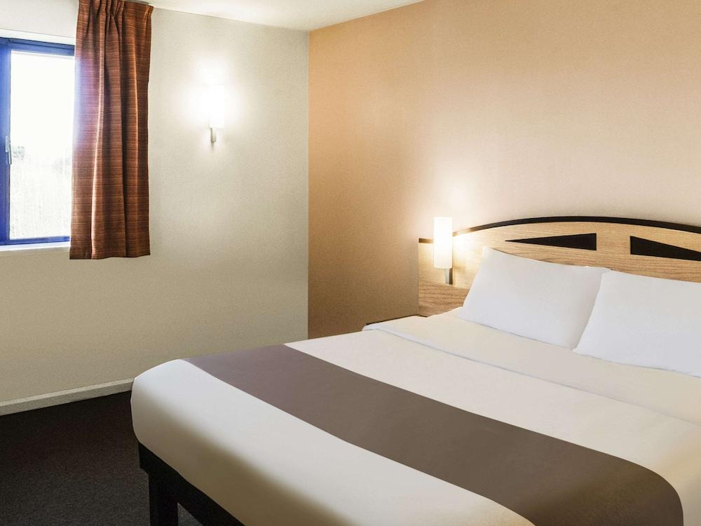 Lincoln Hotel — 10