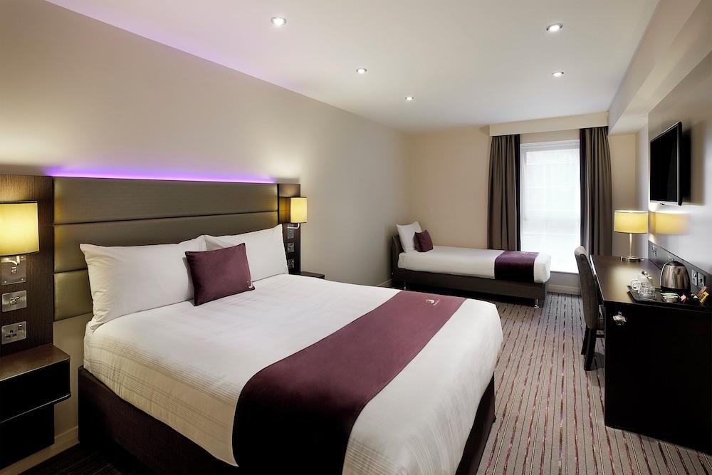 Premier Inn Glasgow City Centre (George Square) Hotel — 10