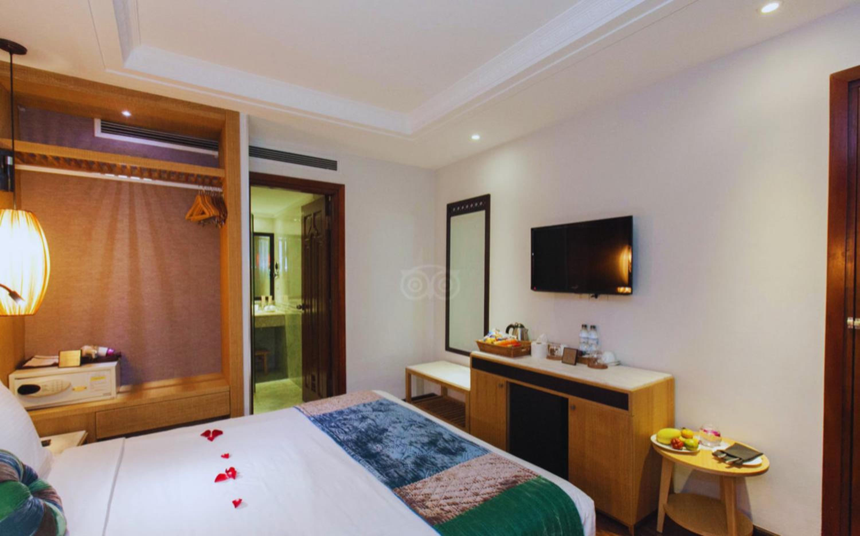 Hotel Emerald Waters Classy — 9