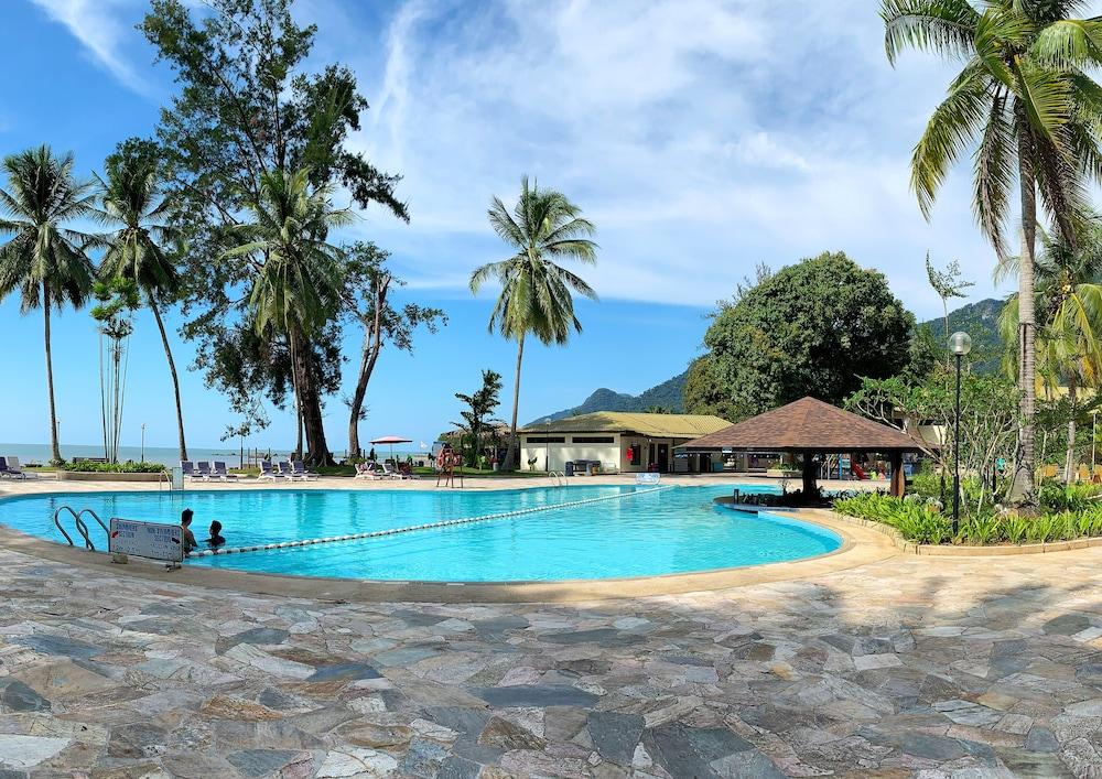 DAMAI BEACH RESORT — 4