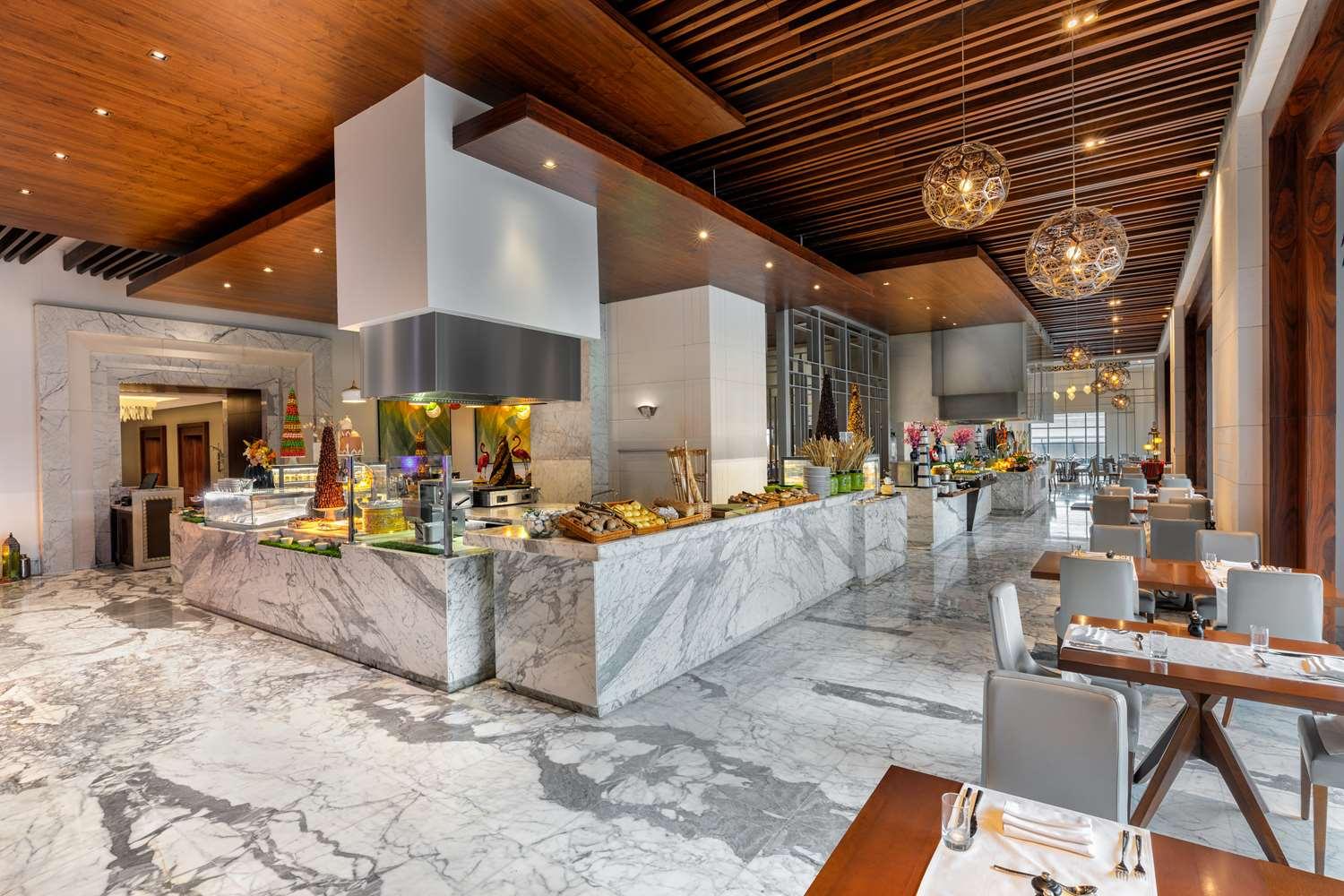 Hilton Dubai Al Habtoor City — 7