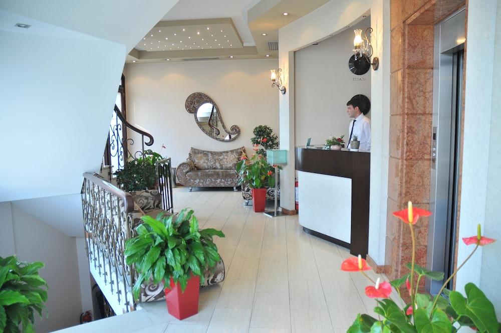Monarc Hotel — 7