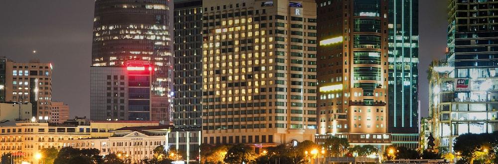 RENAISSANCE RIVERSIDE HOTEL SAIGON — 4