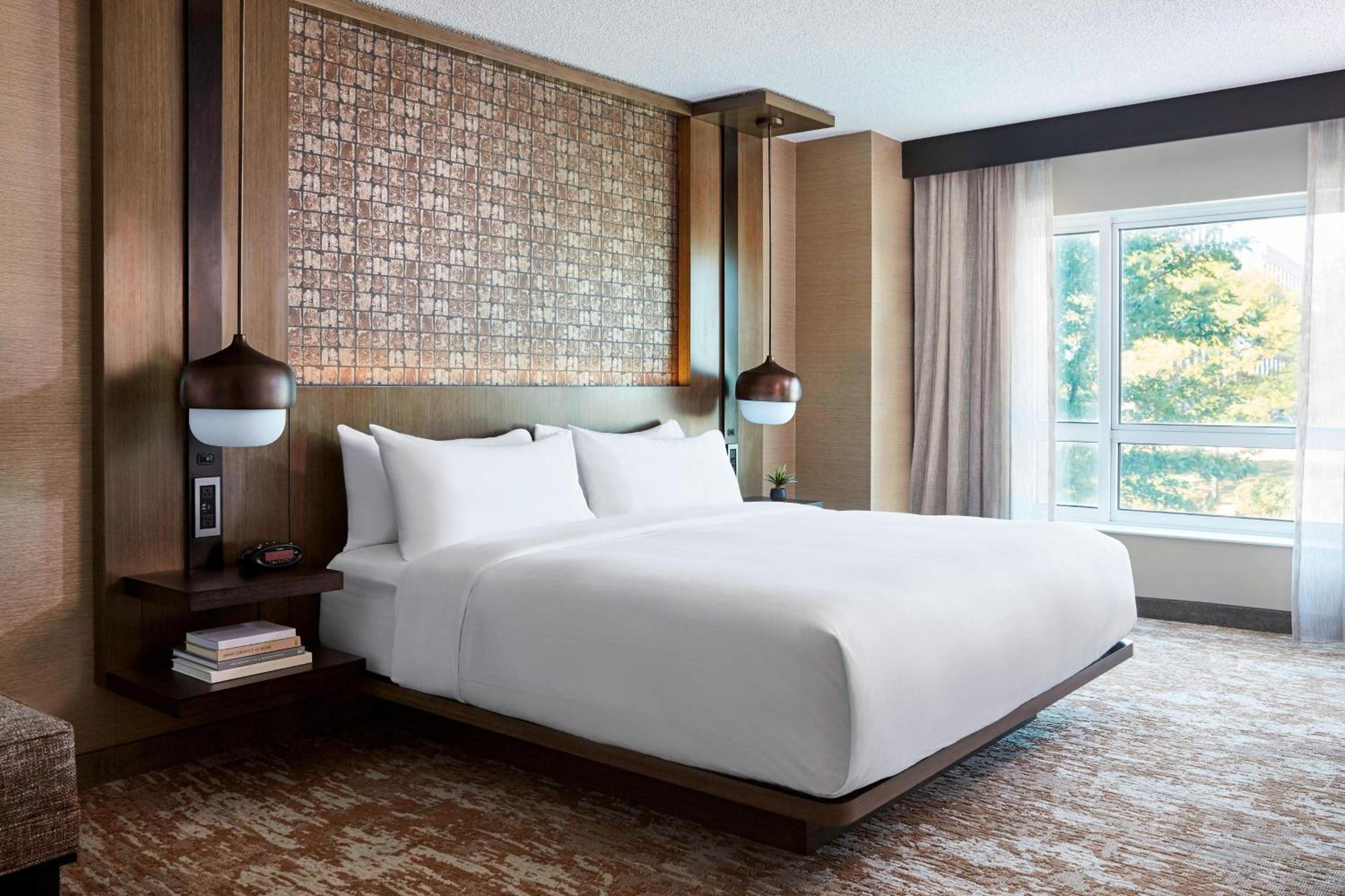 Marriott Chicago Southwest at Burr Ridge — 7