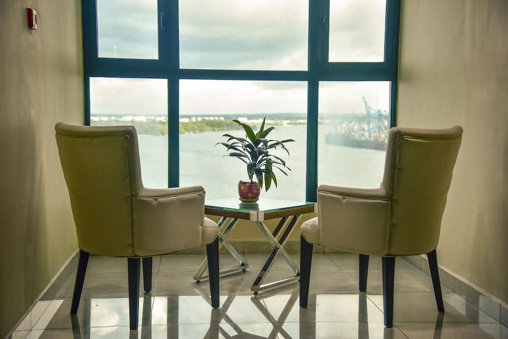 Harbour View Suites — 9