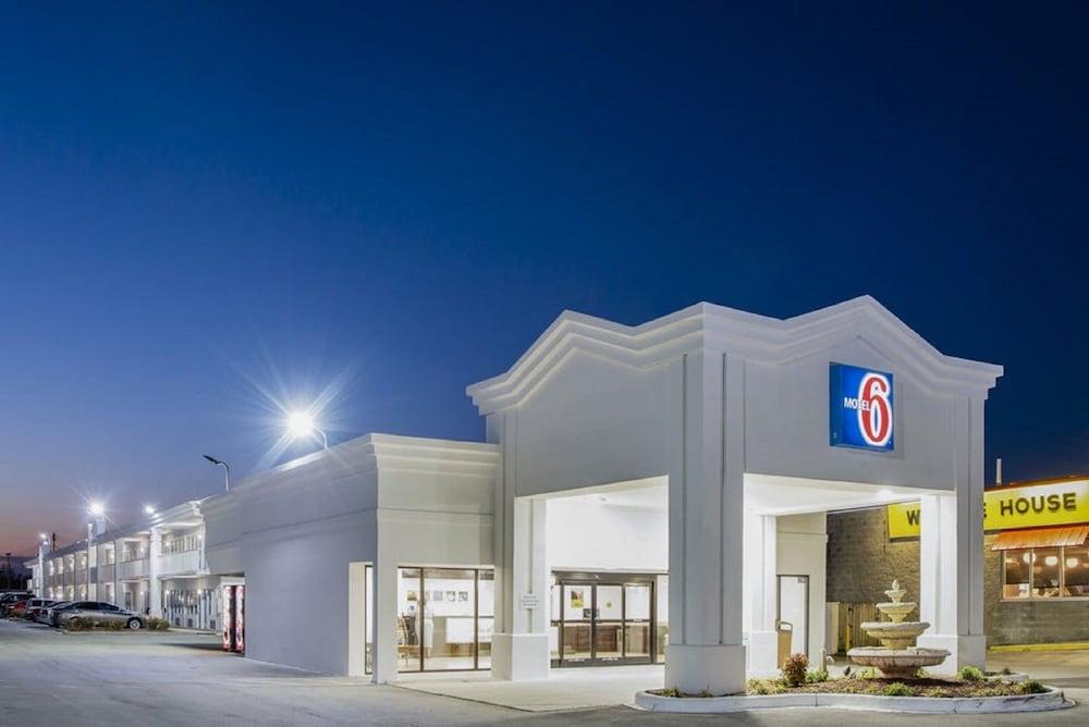 Motel6 Jacksonville, NC — 6