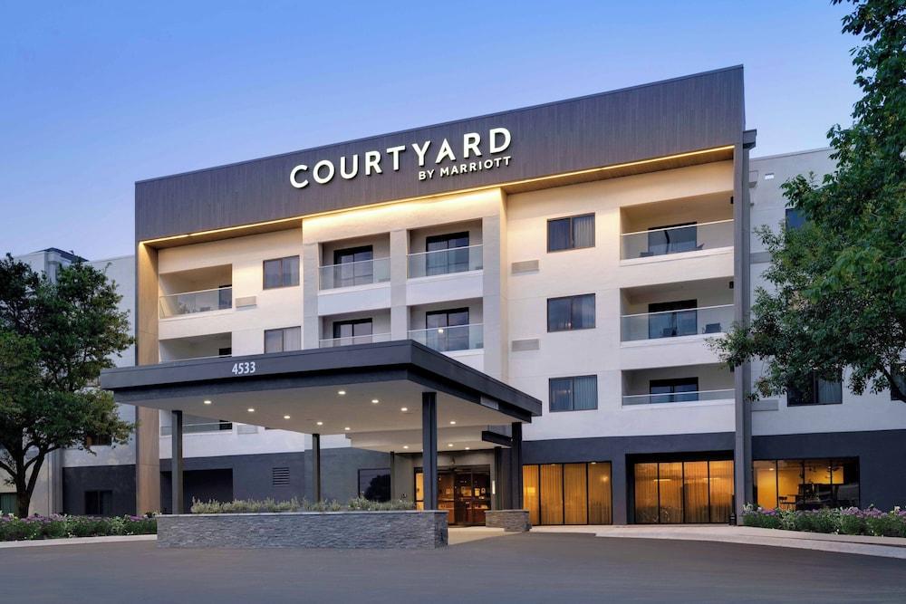 Courtyard Austin South — 2