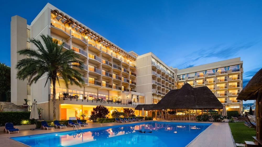 Hotel Des Mille Collines — 1