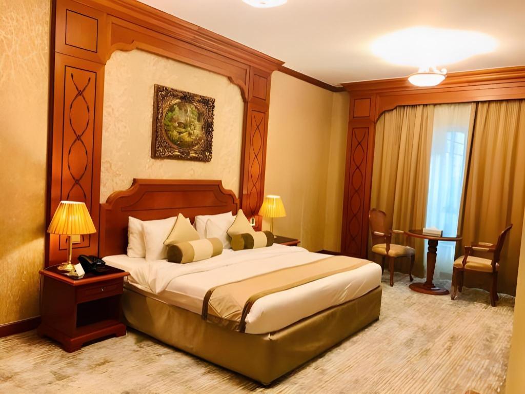 Royal Concorde Hotel & Suites — 8