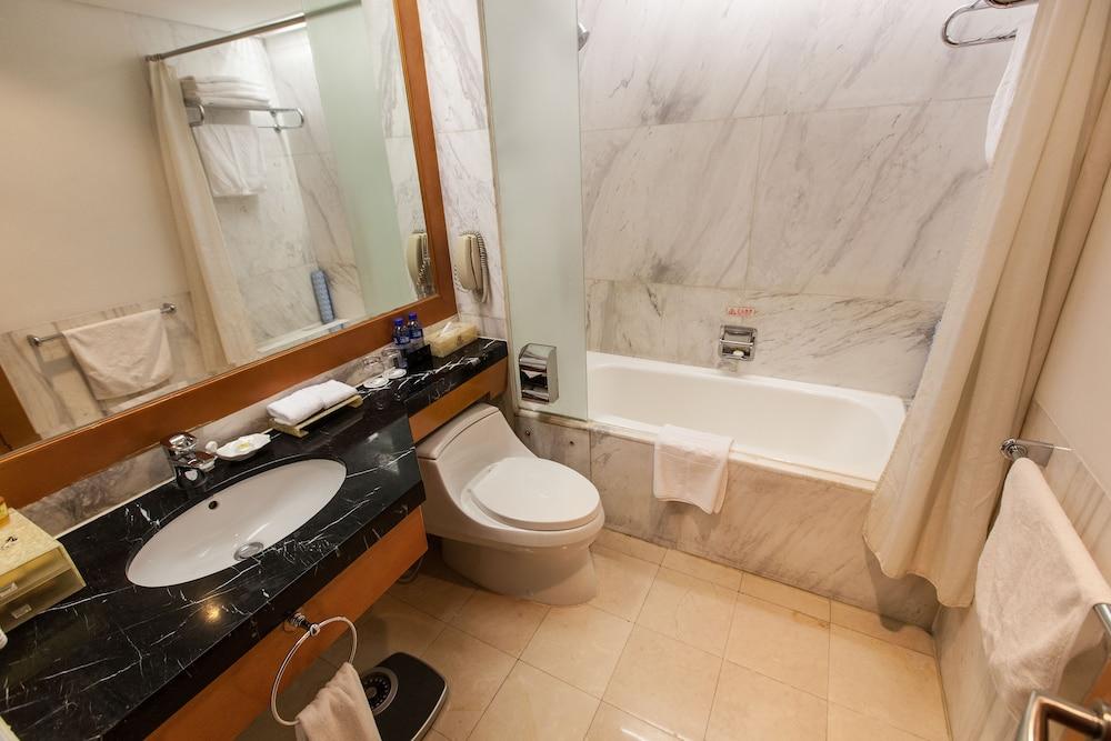 BEIJING HOTEL 3364 — 10
