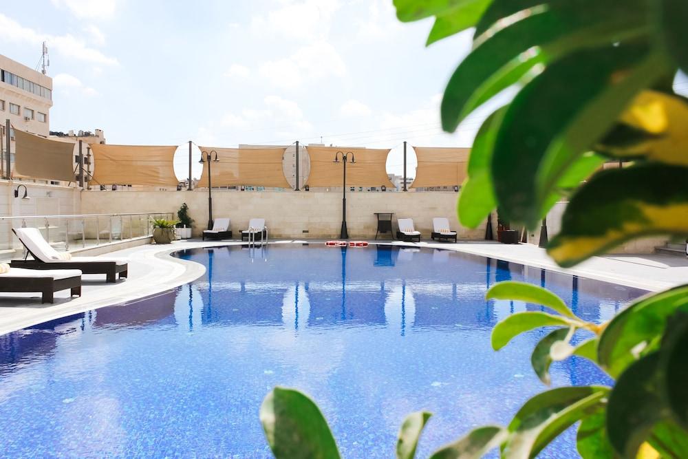 Days Inn by Wyndham Hotel Suites Amman — 7