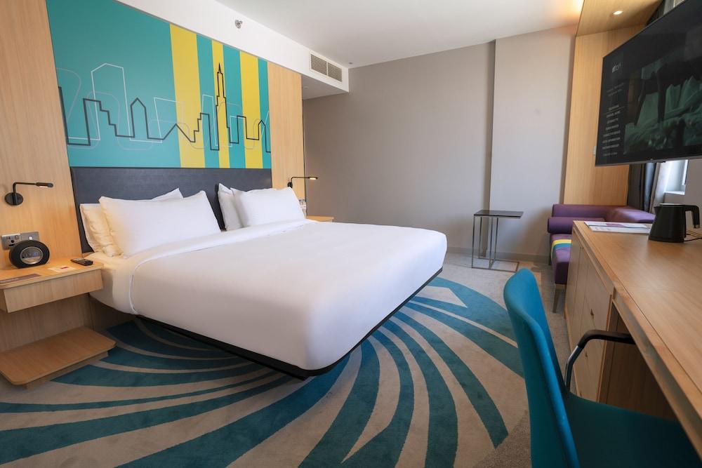 Aloft Dubai Creek — 9