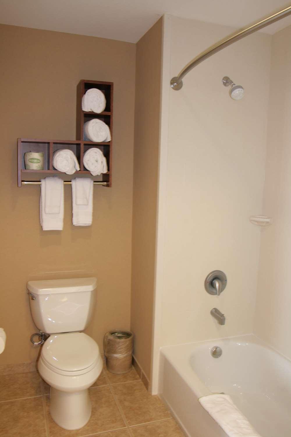Hampton Inn and Suites Folsom — 1