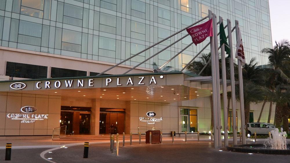 Crowne Plaza Jeddah — 5