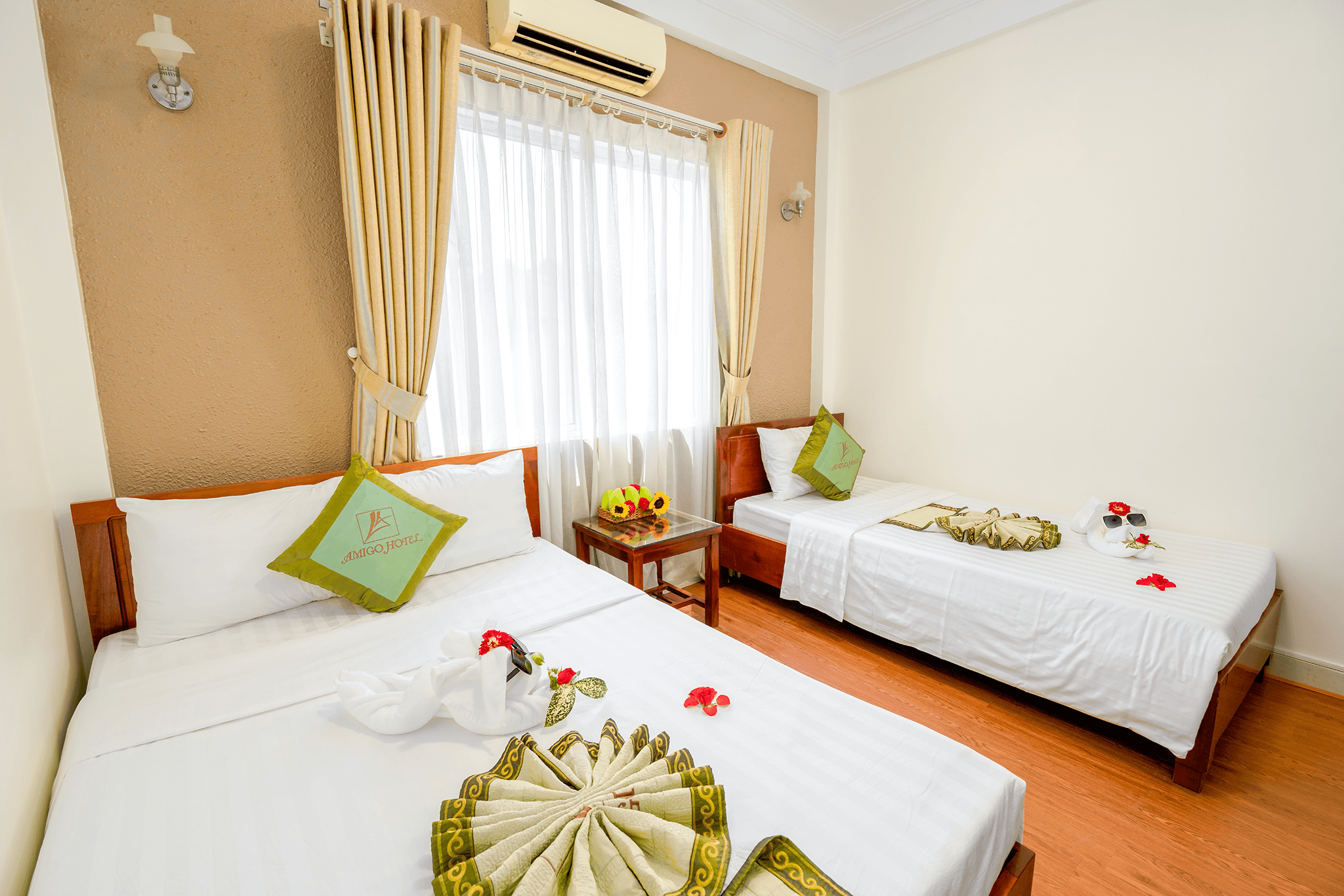 Amigo Hotel — 10