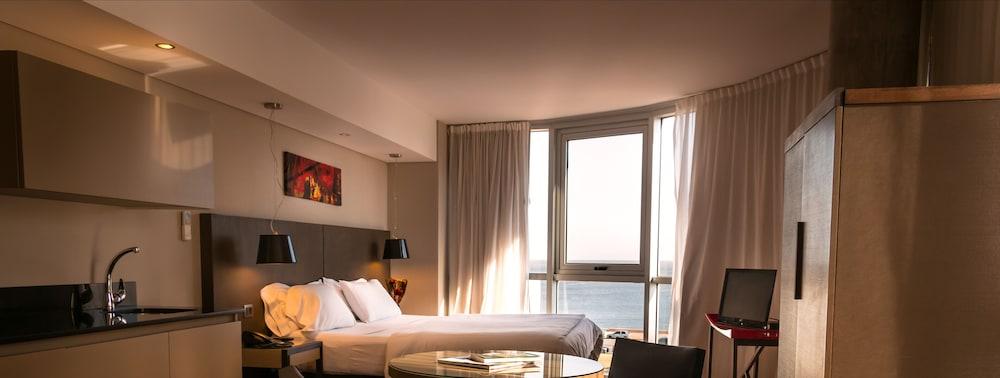 Axsur Design Hotel — 9