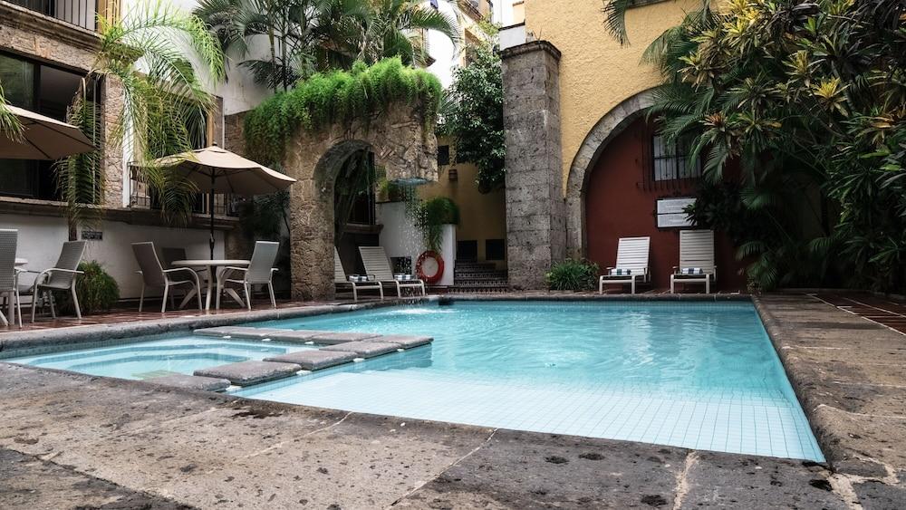 Hotel De Mendoza — 2