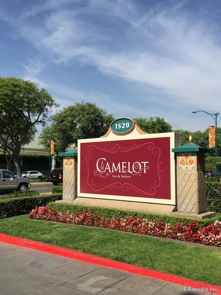 Camelot Inn and Suites — 9