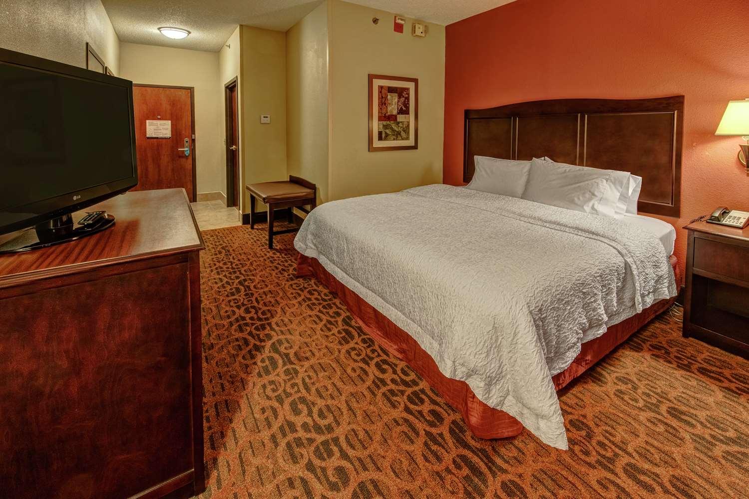 Hampton Inn Ashland — 8