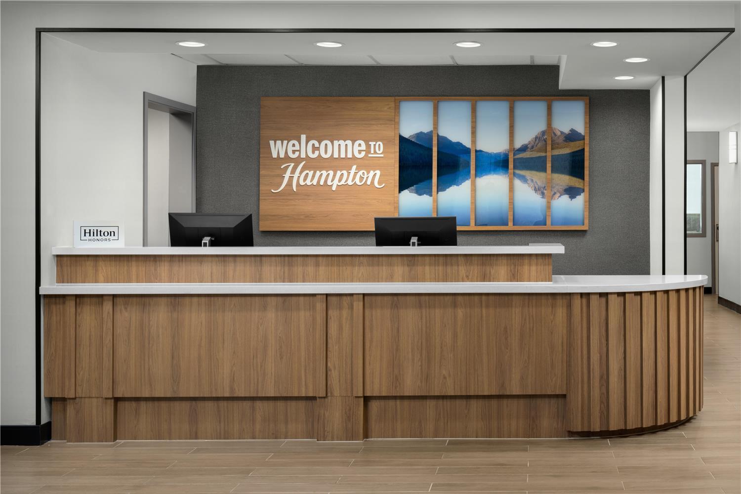 Hampton Inn Butte — 7