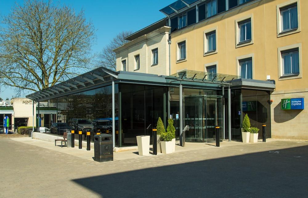 Holiday Inn Express Bath an IHG Hotel — 1