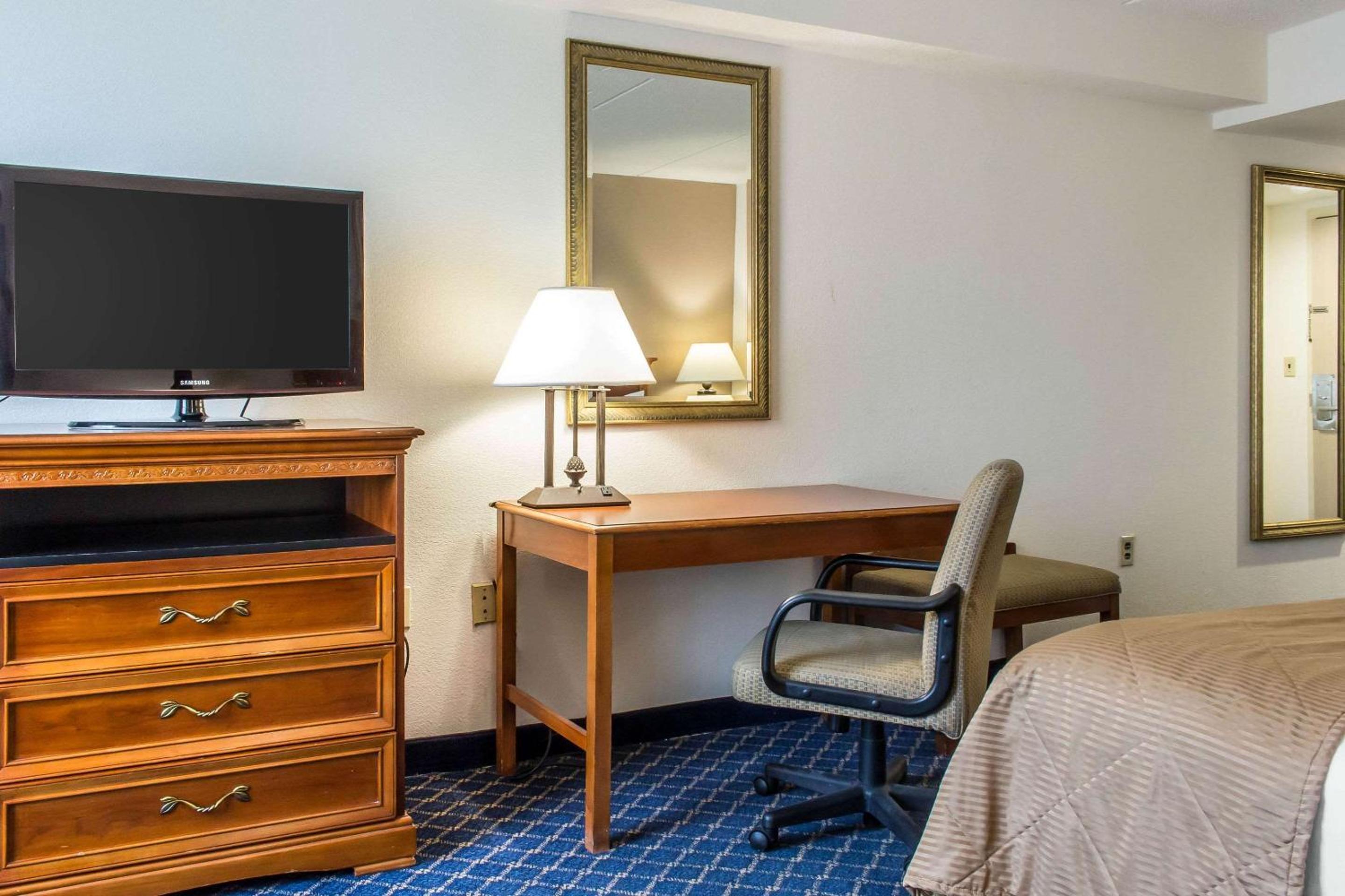Holiday Inn Express Dubai Airport — 3