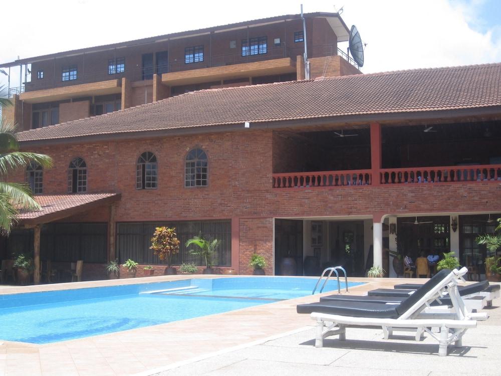 Coconut Grove Regency Hotel 1129248