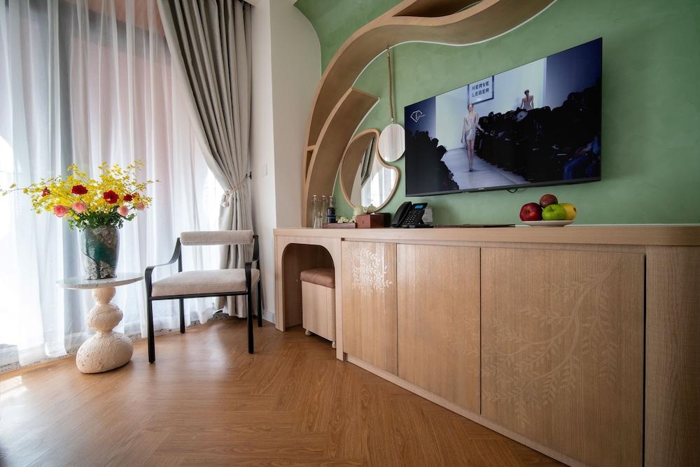 Me Saigon Boutique Hotel — 5
