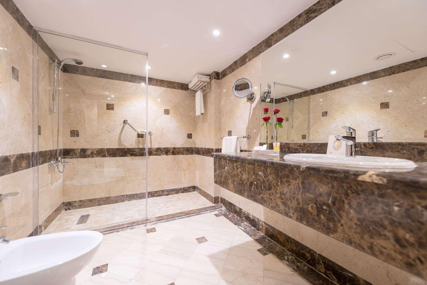 Ramada by Wyndham Continental Jeddah — 5