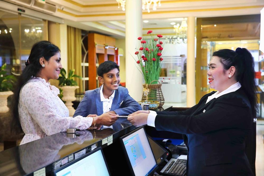 Al Seef Hotel — 6