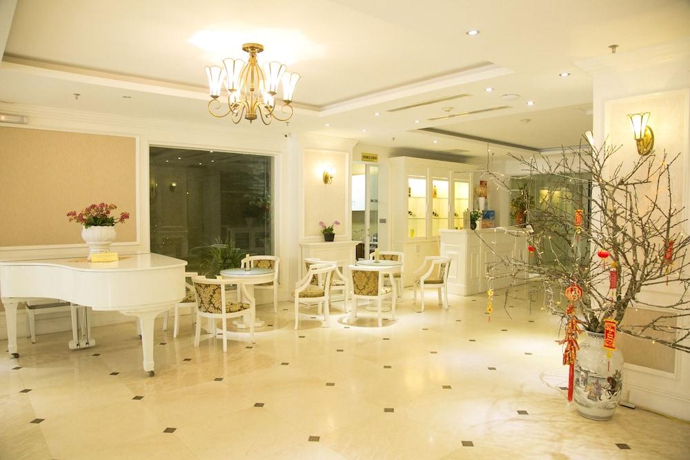 City Bay Palace Hotel — 10