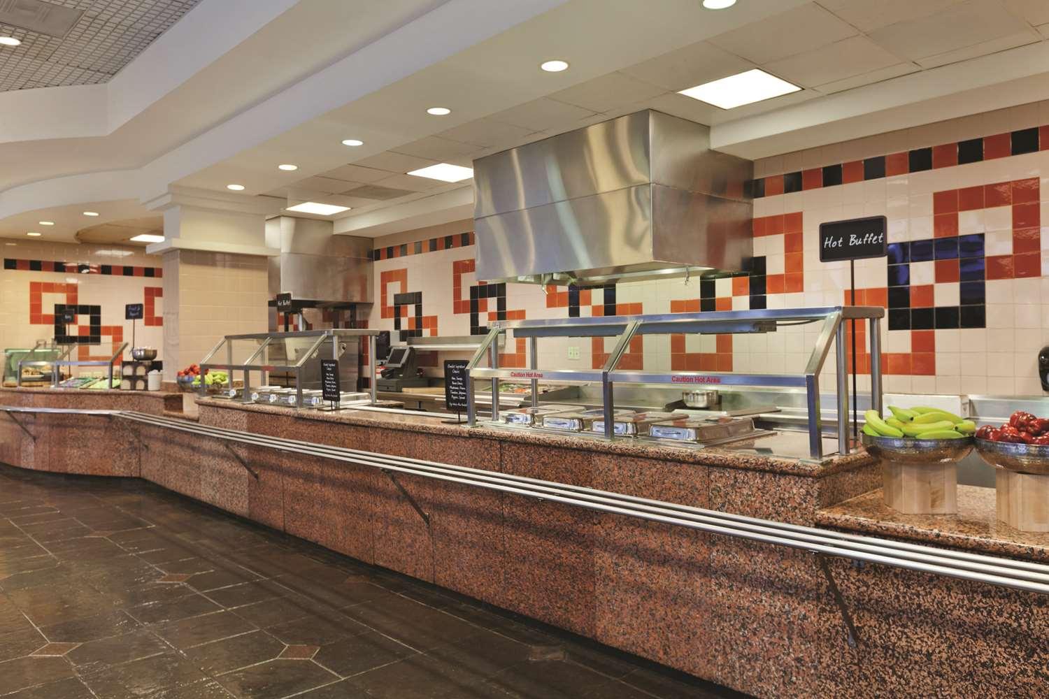 Embassy Suites By Hilton Anaheim South — 9
