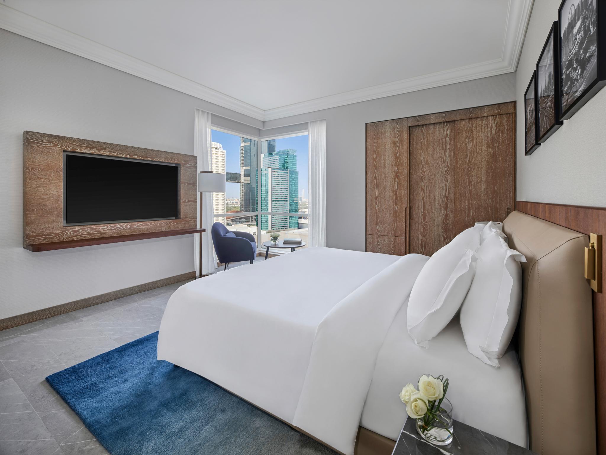 Fairmont Hotel Dubai — 2