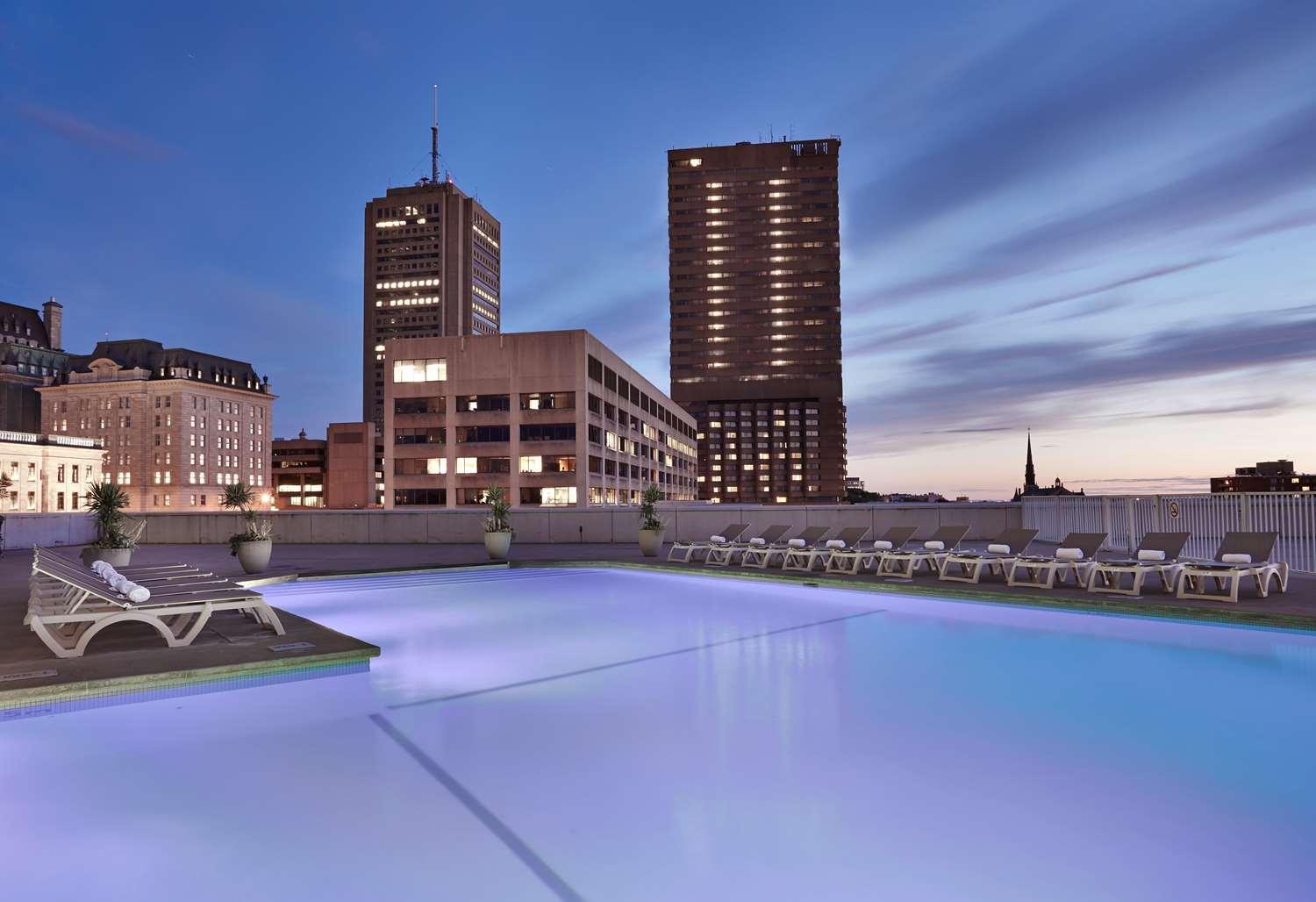 HILTON QUEBEC — 3