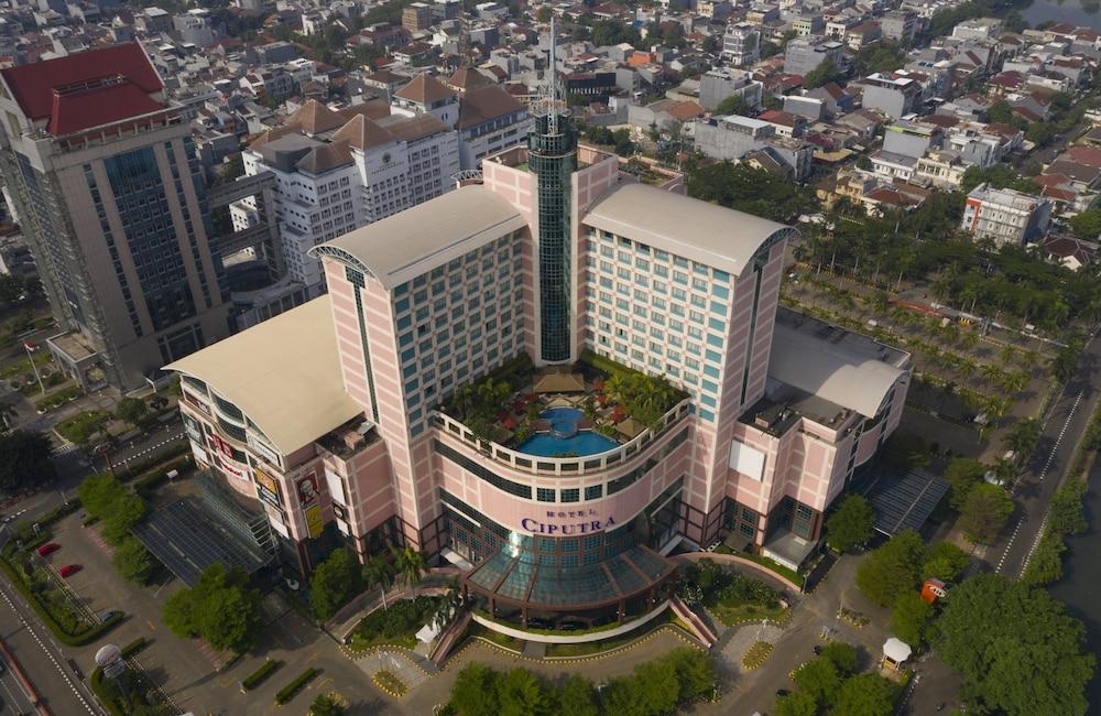 Hotel Ciputra Jakarta managed by Swiss-Belhotel International — 10