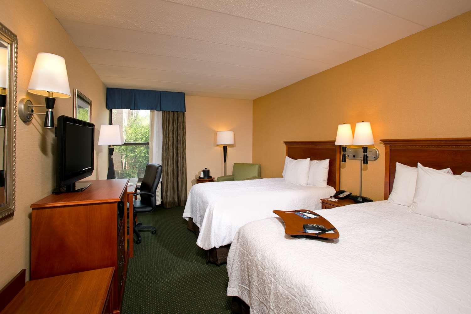 Hampton Inn Alexandria/Pentagon South — 6