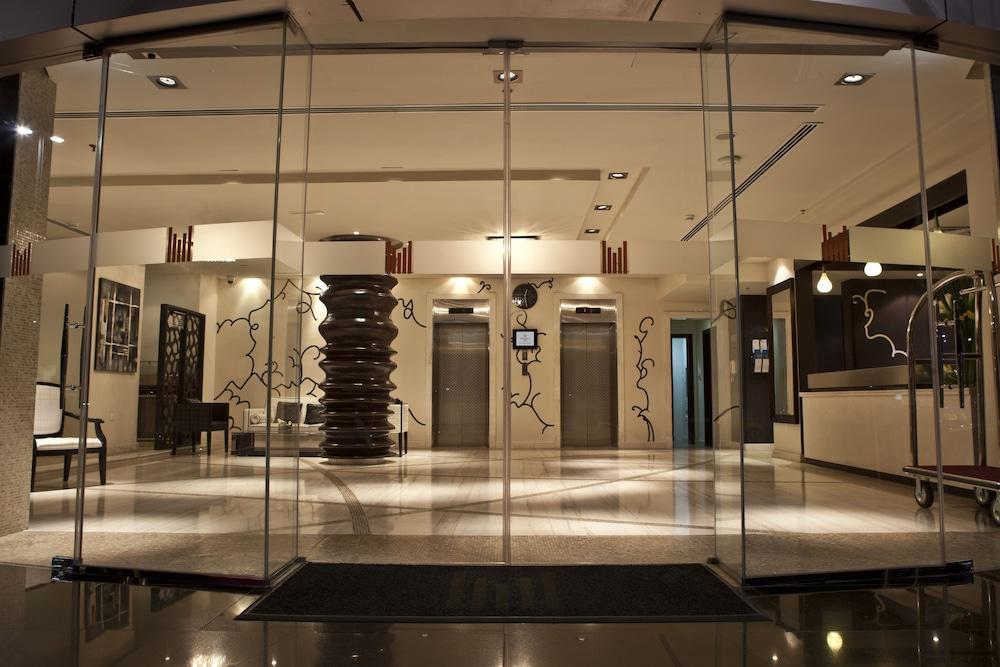 Kingsgate Hotel Abu Dhabi By Millennium — 3